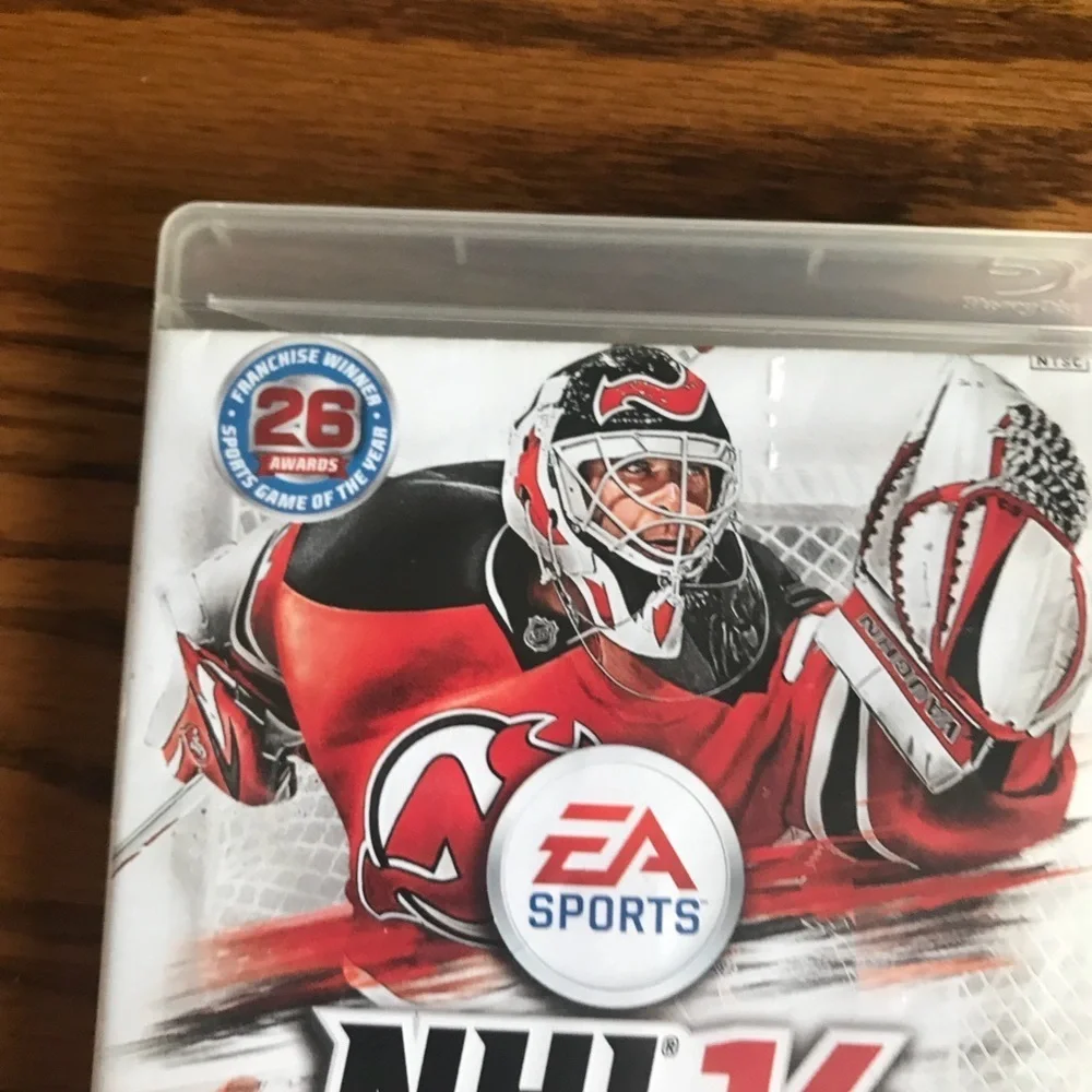 EA Sports NHL14 Blu-ray Game